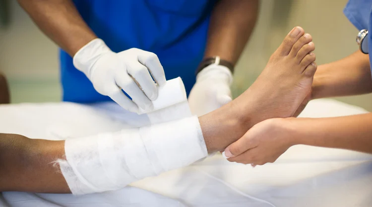 Comprehensive Care at a Wound Treatment Center Advanced Healing Solutions for Every Patient